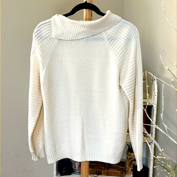 United States Sweaters PM  cream colored split cow neck with decorative buttons. - Picture 5 of 6